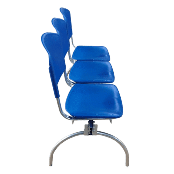 Banqueta visita ISO azul, con asiento de polipropileno y estructura metálica