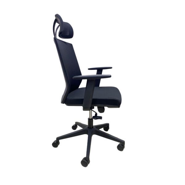 Silla ergonómica Aeris Pro con respaldo de malla y apoya cabeza ajustable